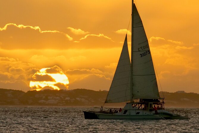 2 Hour Champagne Sunset Cruise from Grace Bay, Providenciales (Adult Only) - Conch Fritters and Drinks on Deck