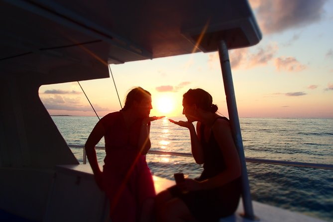 2 Hour Champagne Sunset Cruise from Grace Bay, Providenciales (Adult Only) - Who Will Enjoy This Cruise Most?
