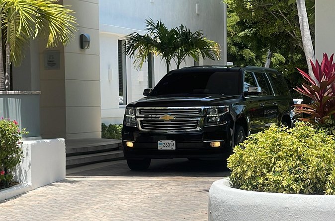 2JAYS VIP Transportation – Airport Private SUV Transfer {one way} - The strongest points in the service