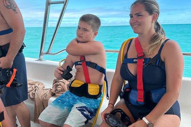 3HR Snuba, shipwreck and Iguana island tour - Seeing the La Famille Express in seven feet of water