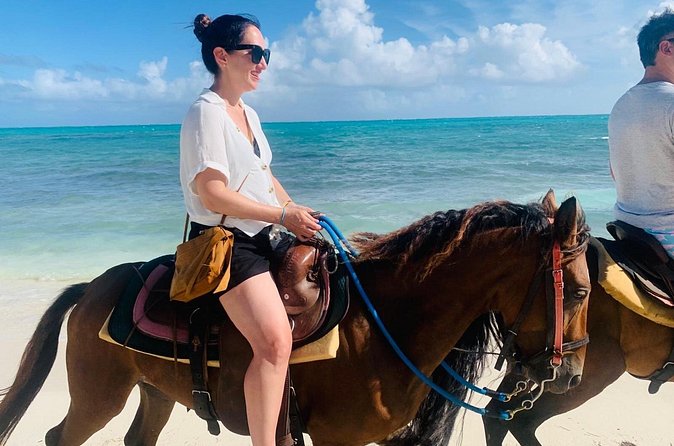 60-Minute Private Horseback Riding Experience in Turks and Caicos - The private format and guide attention