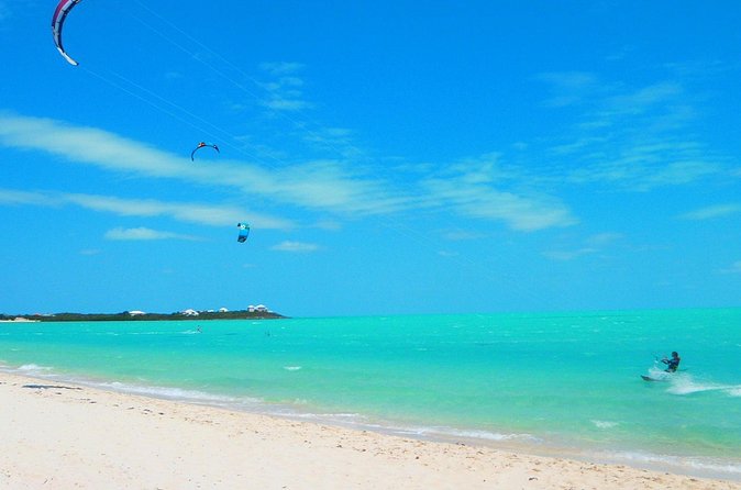 Bring A Friend Kiteboarding Lesson - What the equipment and beach setup mean for you