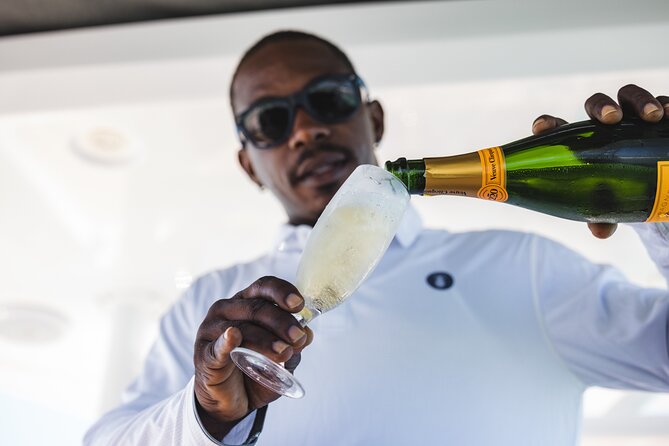 Deluxe Sunset and Saxophone Sail on Luxury Lady Grace Catamaran - Key things to know before sailing