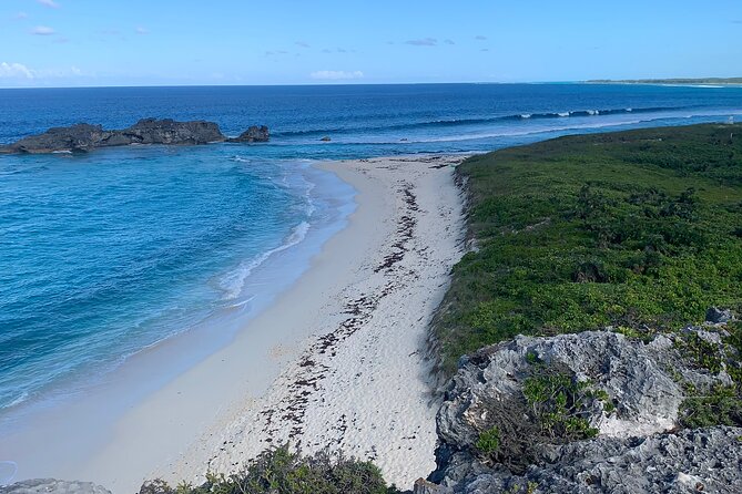 Discovery Tour and Treasure Hunt ( North and Middle Caicos) - Cottage Pond and the karst-made Blue Hole