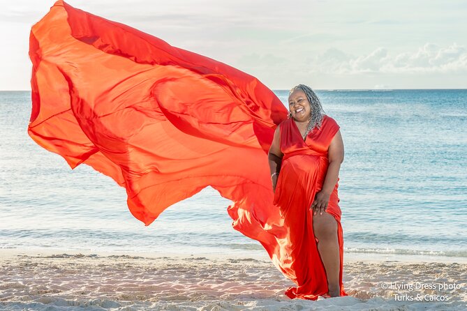 Flying Dress Photo in Turks and Caicos island - Why the private format matters for couples