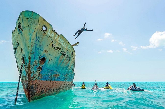 Ghost Freighter Seafari ( abandoned shipwreck) - Practical Tips For A Better Hour