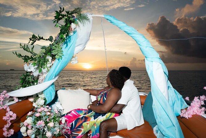 Grace Bay Romantic Sunset Cruise - Drinks, snacks, and the right dinner plan