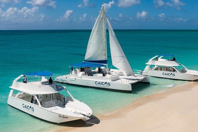Half Day Private Boat Tour in Caicos Island - Food on board, from fruit to grilled seafood