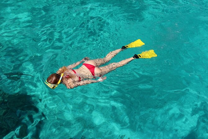 Half Moon Bay Jet Ski Tour & Snorkeling the La Famille Shipwreck - The return route through Providenciales waters