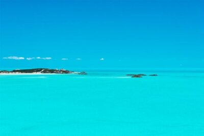 Jet Ski Adventure to Split Rock, Pirates Cove, Iguana Bay Cay