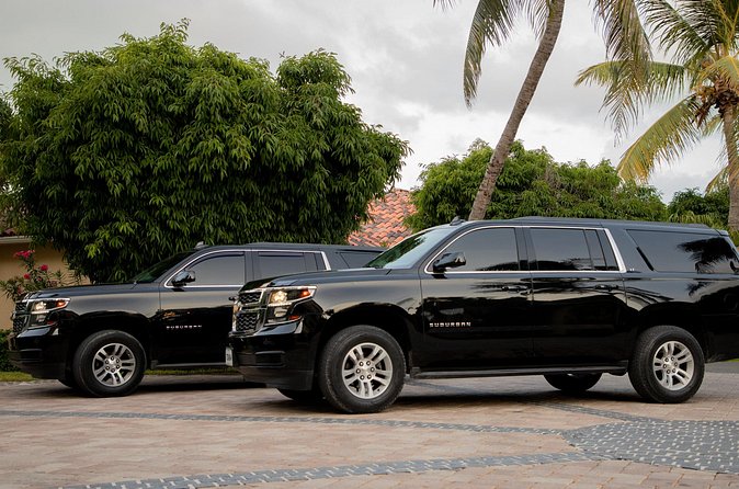Luxury Transportation Services - Airport arrivals and departures require different steps
