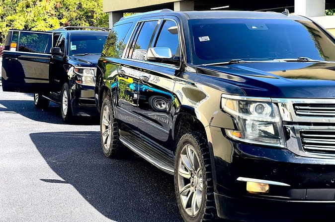 Night Life Luxury Transportation in Turks and Caicos (Round Trip) - Why the $200 group price can be good value