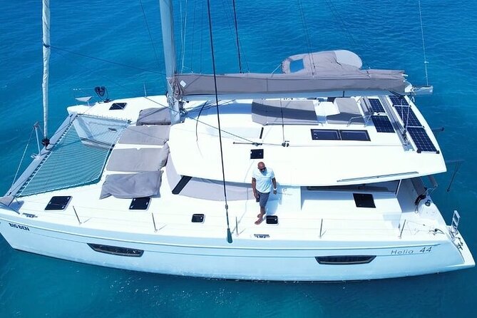 Noah's Ark Beach Club Tour Catamaran 44 Big Ben - Setting Out From Blue Haven Marina