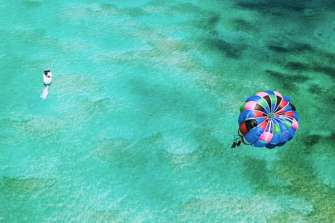 Parasailing Adventure from Providenciales in Turks and Caicos - Why parasailing works so well on Grace Bay