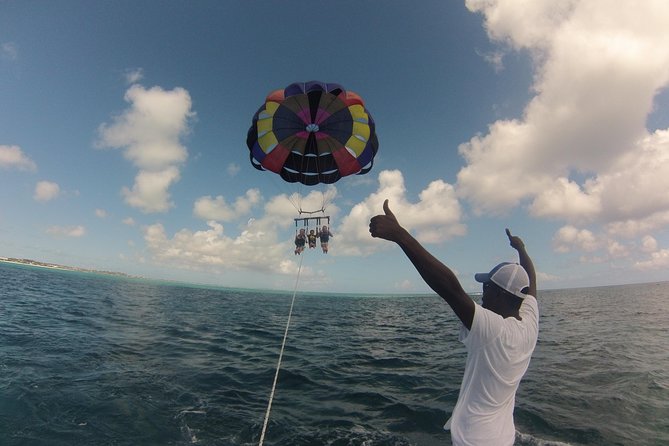 Parasailing Grand Turk - The 6 to 8 minute flight above Grand Turk