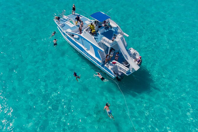 Private 4-Hour Catamaran Tour from Providenciales in Turks and Caicos - Little Water Cay and Iguana Island