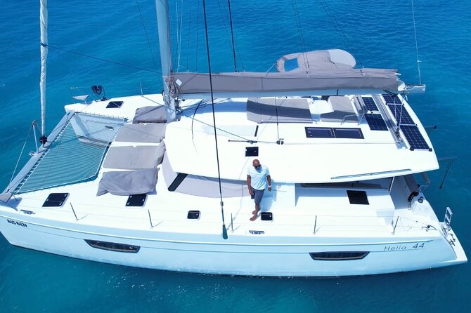 Private Afternoon Tour Catamaran 44 Big Ben - Pine Cay starts the island-hopping