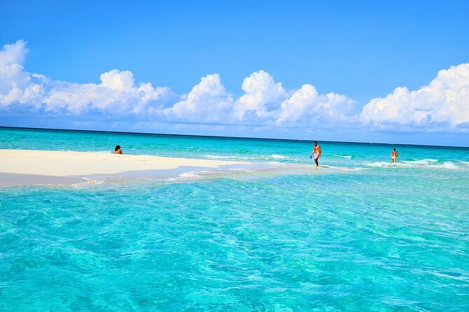 Private Boat Tour with Snorkeling, Island Hopping, and Noahs Ark - Long Bay Beach and the shipwreck stop