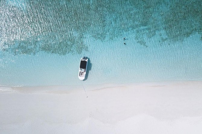 Private Boat Tours to outer islands, snacks drinks- snorkel- cruise! - Key Points