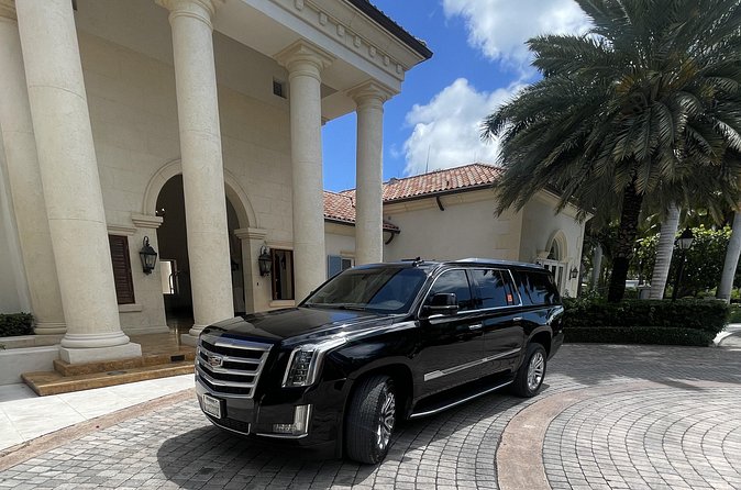 Private Luxury Airport Transportation RoundTrip - What is missing from the description