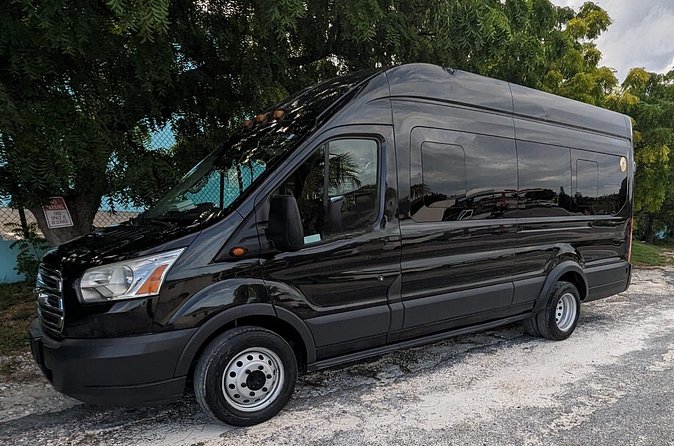 Private Luxury Transfer to/from Airport Turks and Caicos - Is $150 a good deal for your group?