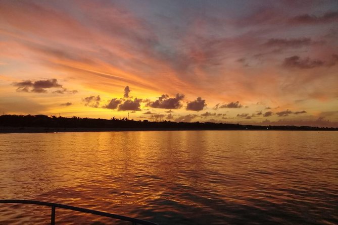 Private Sunset Cruise in Grace Bay - A coastal sail as the light fades