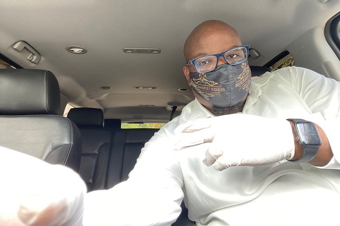 Private SUV Service (Airport-One Way) - Drivers who make the service feel personal