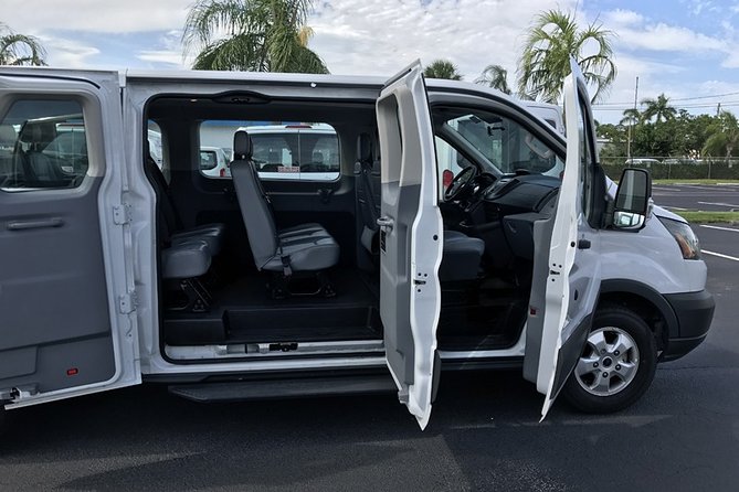 Providenciales Private Group Round Trip Airport Transfer - The optional supermarket stop