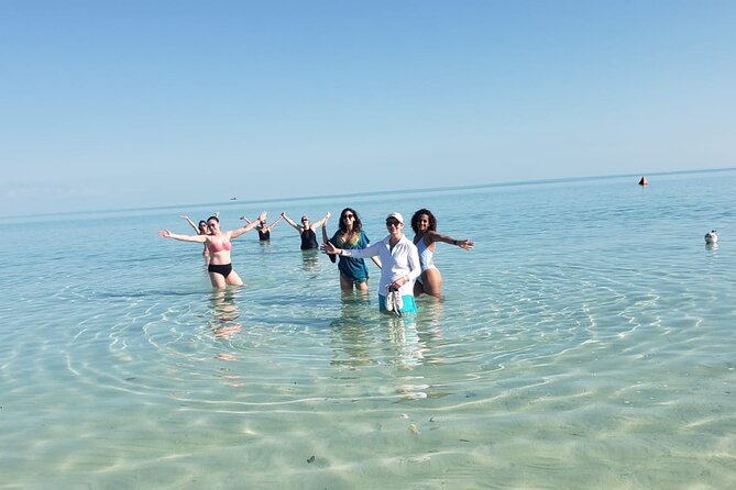 Providenciales Unmissable Sightseeing Tour - Chalk Sound and Sapodilla Bay show a quieter side