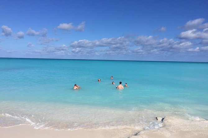 Providenciales Unmissable Sightseeing Tour - Pelican Beach and Long Bay set the tone