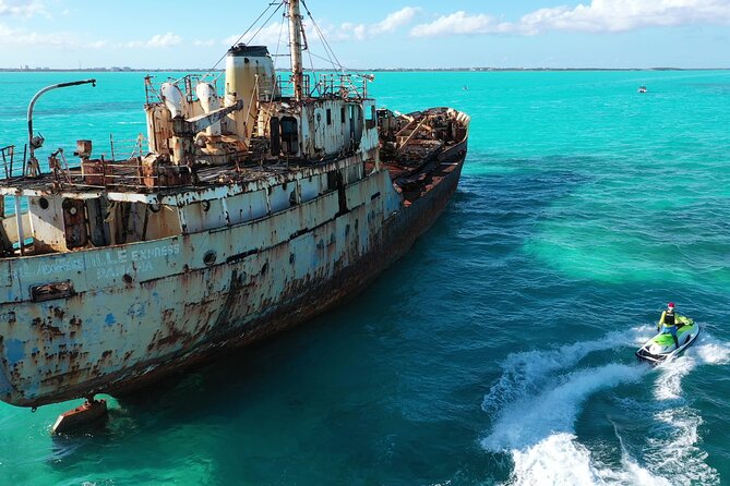 Shipwreck Adventure in Providenciales - A fast start from Leeward Marina