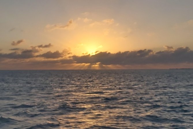 Sunset Dinner Cruise Private Group - Drinks at the outdoor wet bar